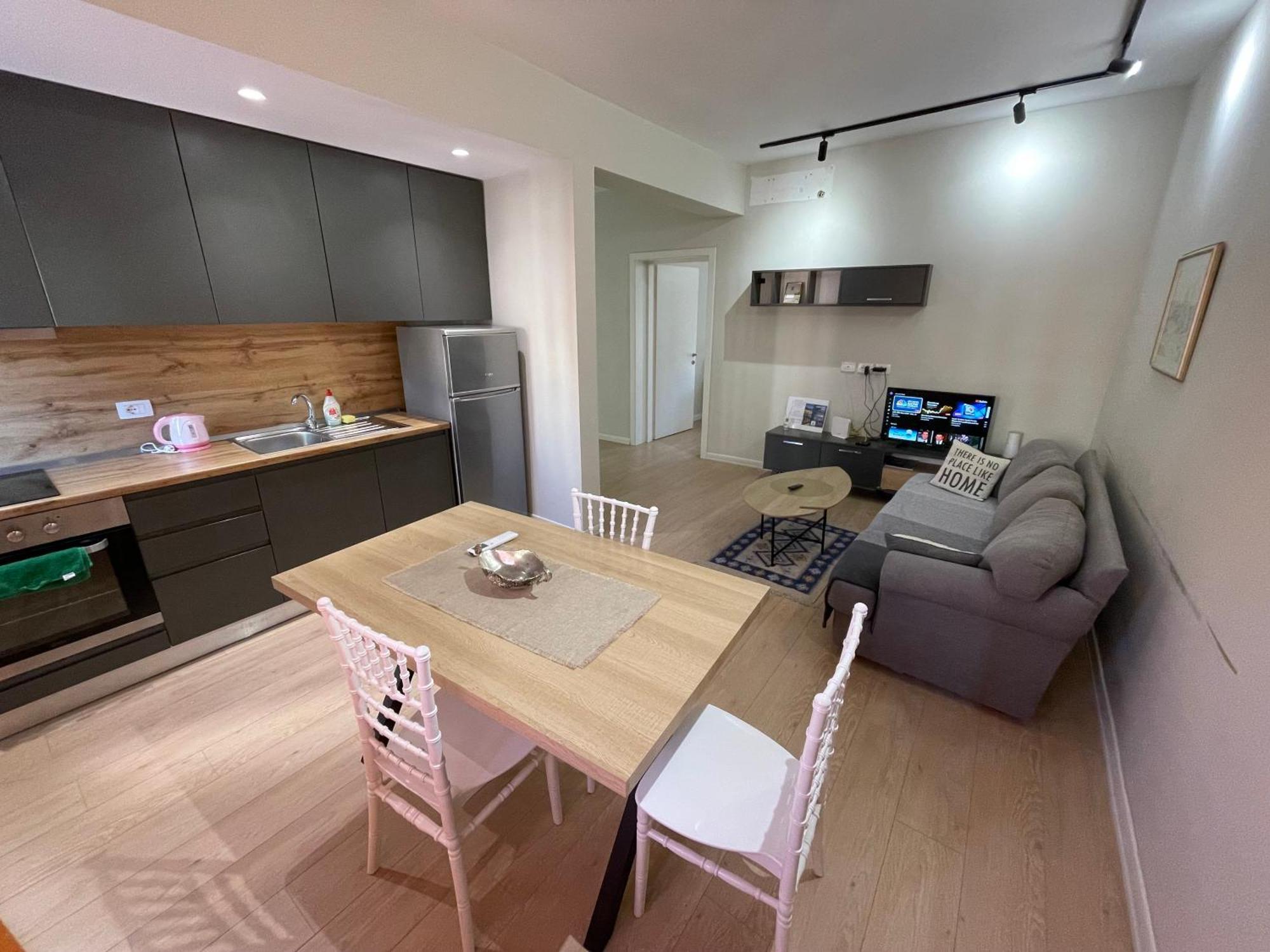 Downtown View Modern Apartment 티라나 외부 사진