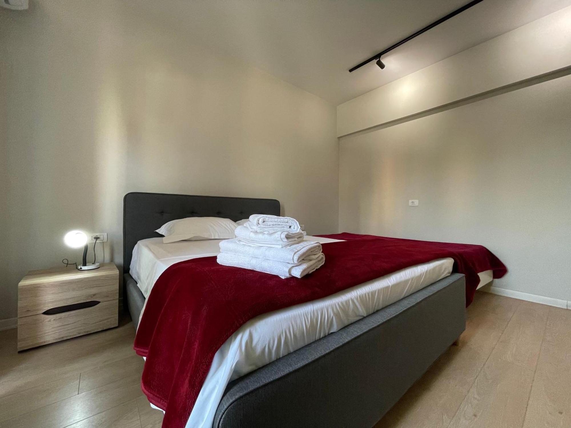 Downtown View Modern Apartment 티라나 외부 사진